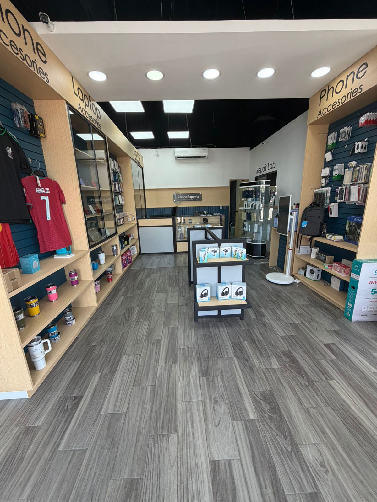 Interior de Phone Experts